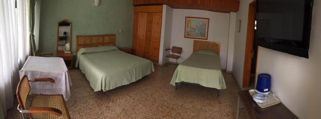 Hotel Pacifico Villeta Exterior photo